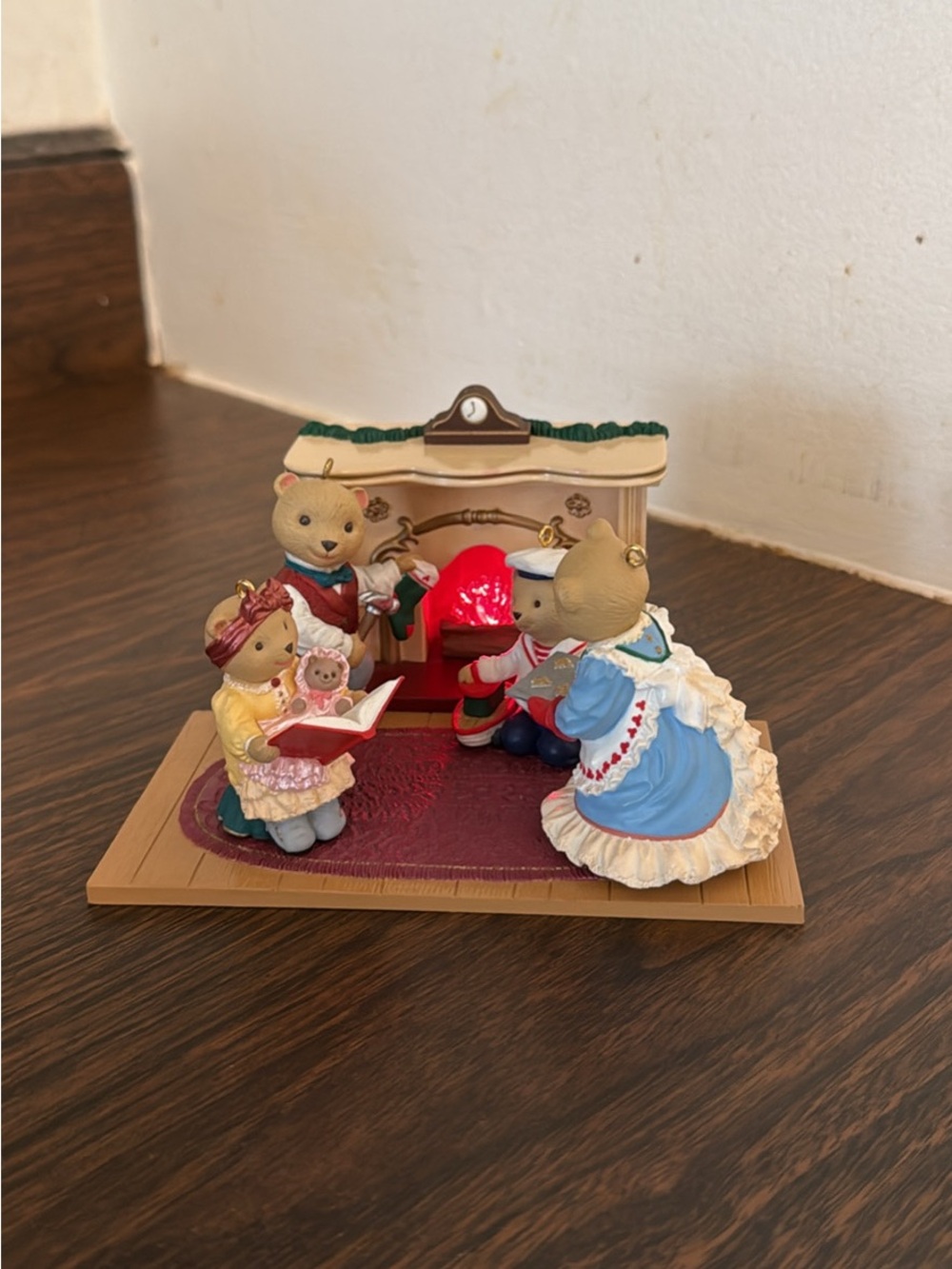 Classic Bear Family Holiday Playset - Blue, Red, Cream